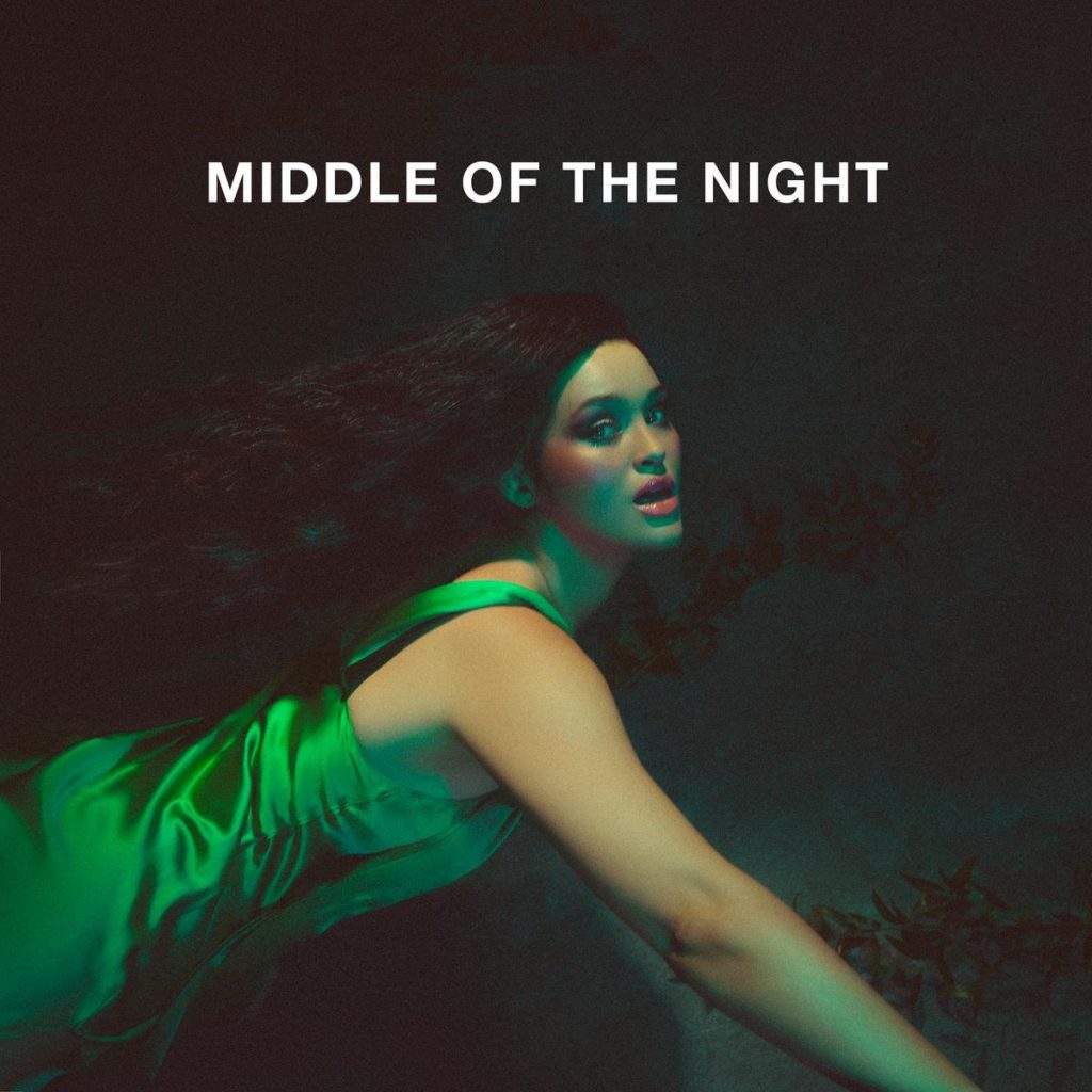 دانلود آهنگ Middle of the Night از Elley Duhe